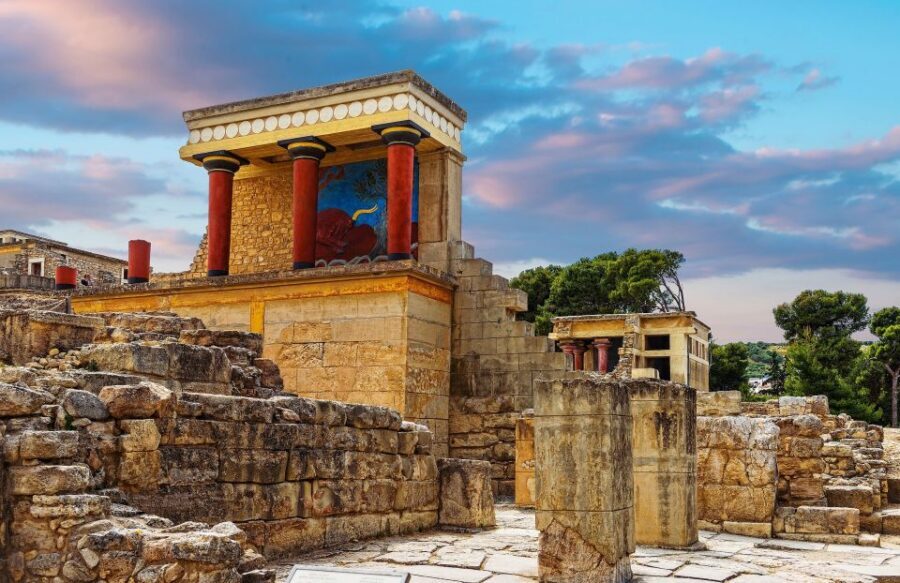 Knossos Palace guided tour - Heraklion City tour + market - Should you book this Knossos + Heraklion tour?