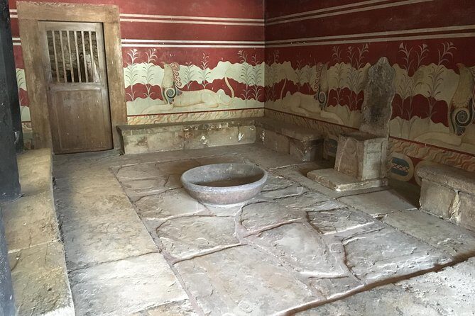 Knossos Palace Guided Walking Tour - Knossos Palace is a real-life puzzle you should not solve alone