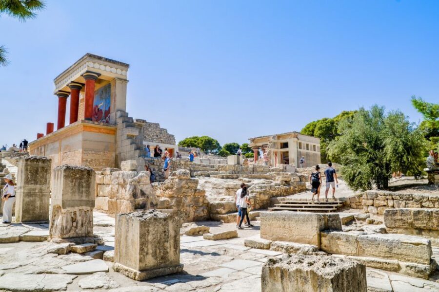 Knossos Palace & Heraklion Full-Day Tour from Rethymno Areas - Guides matter: the difference between a scan and a story