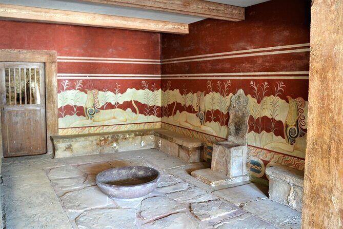 Knossos Palace, Museum & Rethymno city Private Tour from Chania - Lunch and drinks included: the practical piece people remember