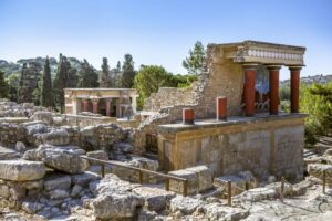 Knossos Palace Skip-the-Line Ticket & Private Guided Tour - Meet Your Licensed Guide at the Front Entrance
