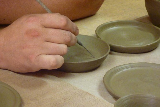 Koumoulia Ceramics / Ceramics courses - Glazing and the second baking: decide before you assume it’s included