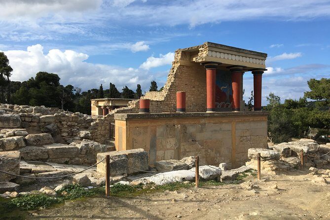 Labyrinth of Knossos Skip-the-Line Ticket with Tour Guide - Why a reserved Knossos entry slot matters more than you expect