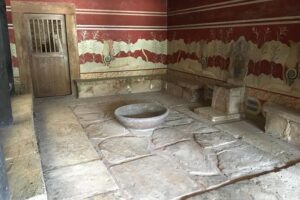 Labyrinth of Knossos Skip-the-Line Ticket with Tour Guide - The Palace of Knossos: what your 90 minutes is really for