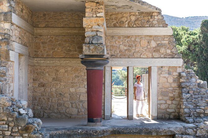 Labyrinth of Knossos Skip-the-Line Ticket with Tour Guide - Who this Knossos skip-the-line tour fits best