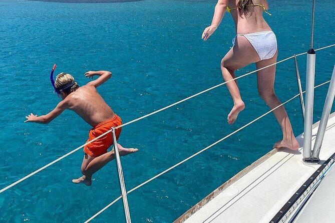 Private luxury Escape Sailing, Snorkel and Lunch Cruise - Price and logistics: is $792.16 per group actually good value?