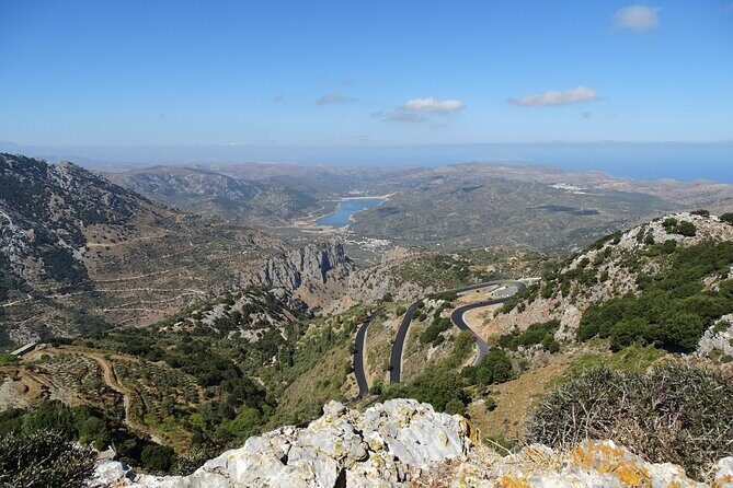 Private Tour-Knossos Palace Zeus Cave Olive Oil Mill & Wine - Windmills of Lasithi Plateau and Tzermiado: views plus a gentle village stroll