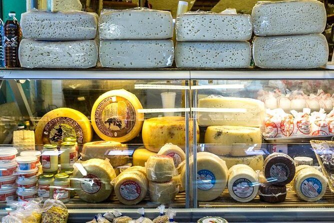 PRIVATE Walking Tour with Lunch and Wine Tasting by a Sommelier - How this private tour saves you effort (and adds taste)
