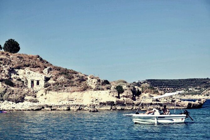 Rent a Boat for a Day in Kalives,Chania - Boat specs and comfort: what the 16-foot size means in real life