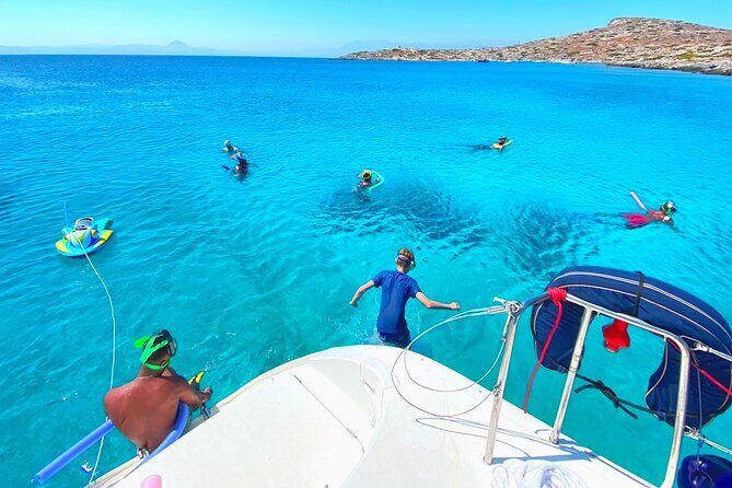 Rethymno Catamaran Cruise: Healthy Lunch & Open Bar - Boat comfort and onboard extras: small-group calm with real amenities