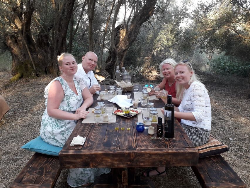 Rethymno: Olive Oil Tasting with Cretan Food Pairing - What to bring (and the one thing you’ll thank yourself for)