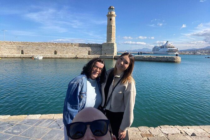 Rethymno Walking & Gastronomy Tour - A Venetian-era tavern meze lunch with wine and raki