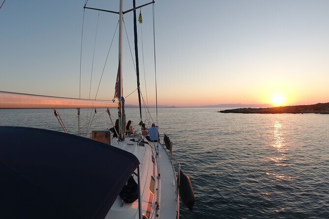 Sailing Cruises Chania - Food and open bar: Cretan snacks at sea