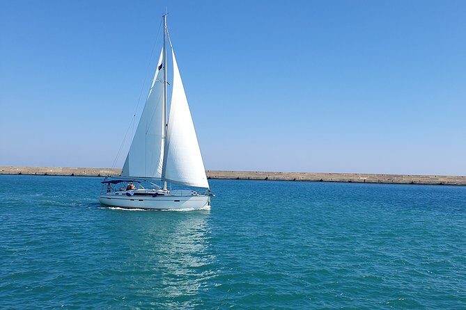 Sailing to Dia Island with lunch on Bavaria 51 Heraklion, Crete - Lunch on Bavaria 51: real food, eaten at sea pace