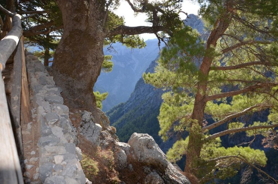 Samariá Gorge Hike: Day Excursion from Chania - The coach and pickup: smooth start, tight seating possible