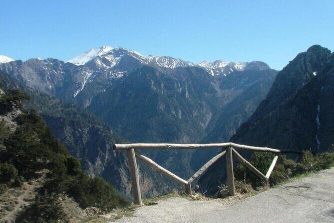 Samaria Gorge Hiking from Chania with Professional Hiking Guide - Practical tips that make the day easier (and safer)
