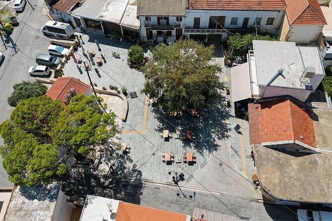 The 7 Villages of Apokoronas Tour – Explore East Chania Mainland - Stop 4: Emprosneros bakery samples with olive oil