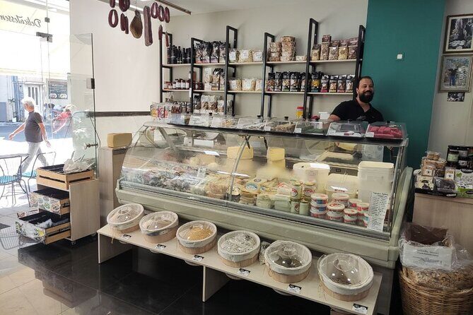 Walking “Food tasting tour” in the town of Chania - A raki moment, coffee included, and the no-seafood rule